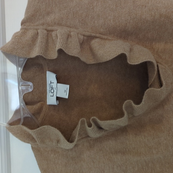 Ann Taylor LOFT Medium Sweater - Picture 2 of 2